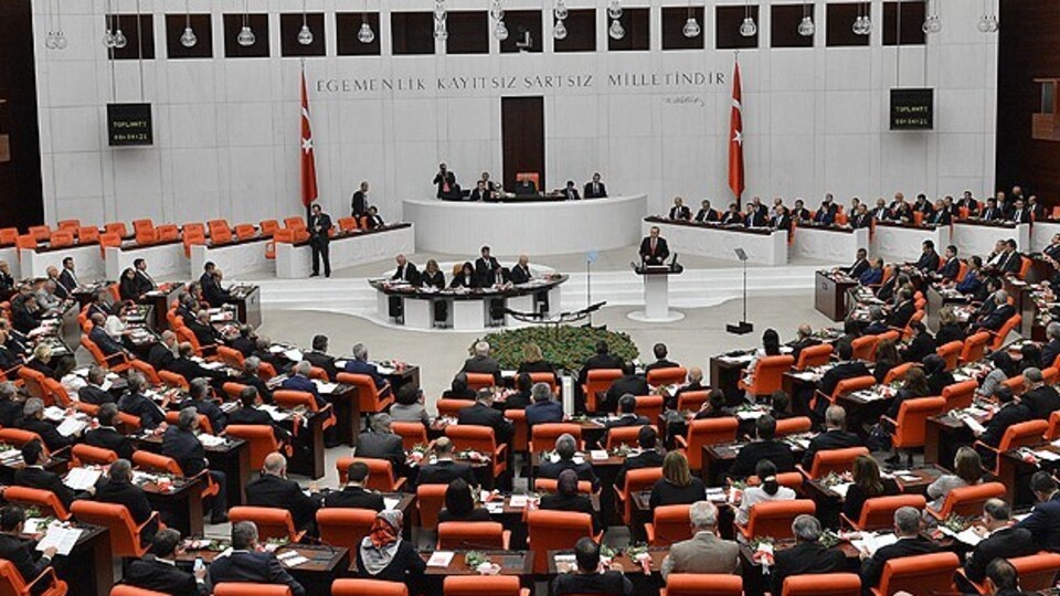 Meclis tatile girmeyecek