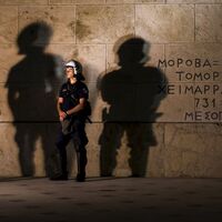 Yunanistan'da banka, süpermarket ve kamu binaları polis korumasına alındı