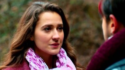 Kalbim Ege'de Kaldı'nın Zeliş'i Oya Unustası kimdir?