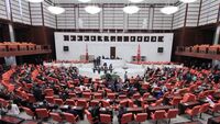 Meclis başkanını seçti