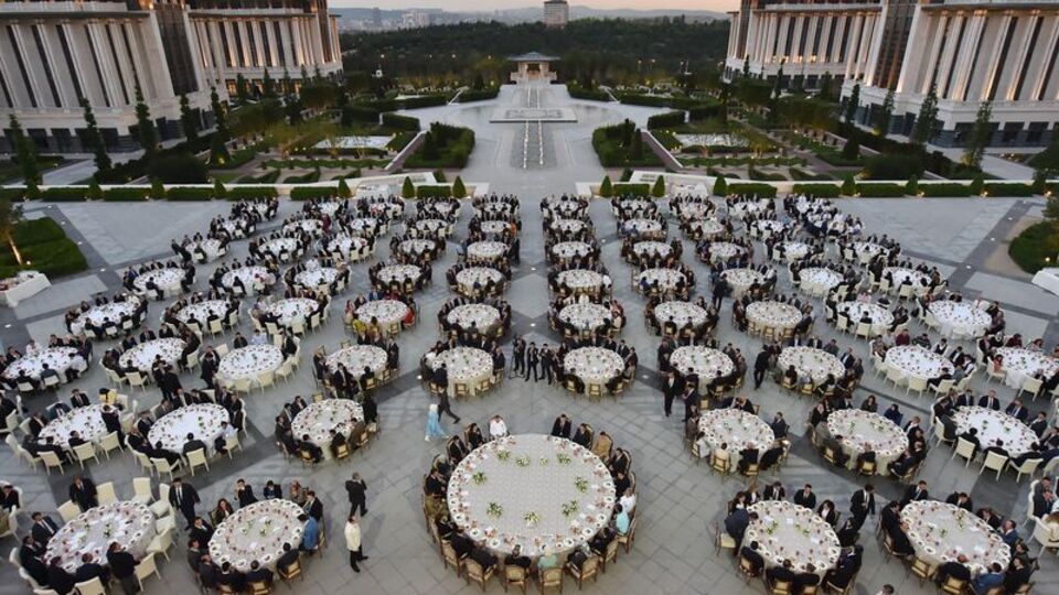 Saray personeline iftar