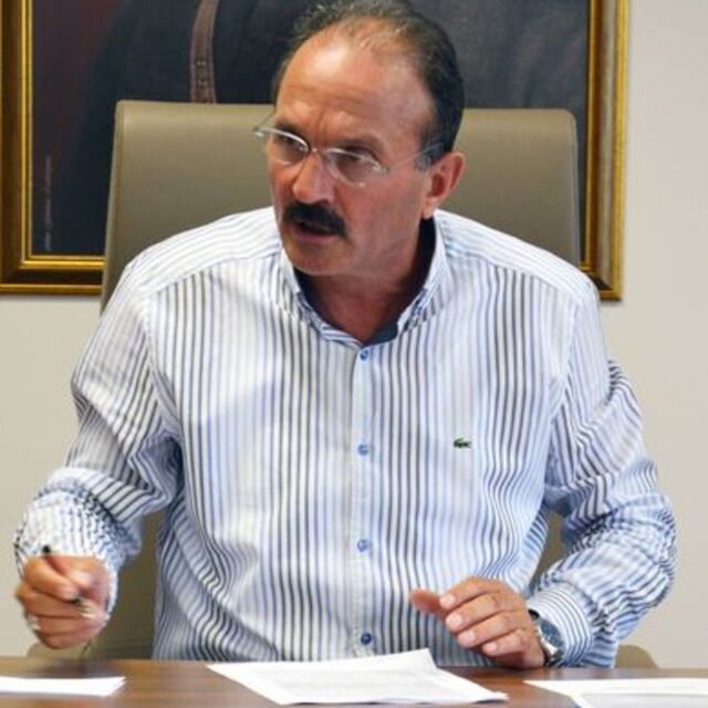 "Belediye başkanları görevlerini bırakmak zorunda kalacak"