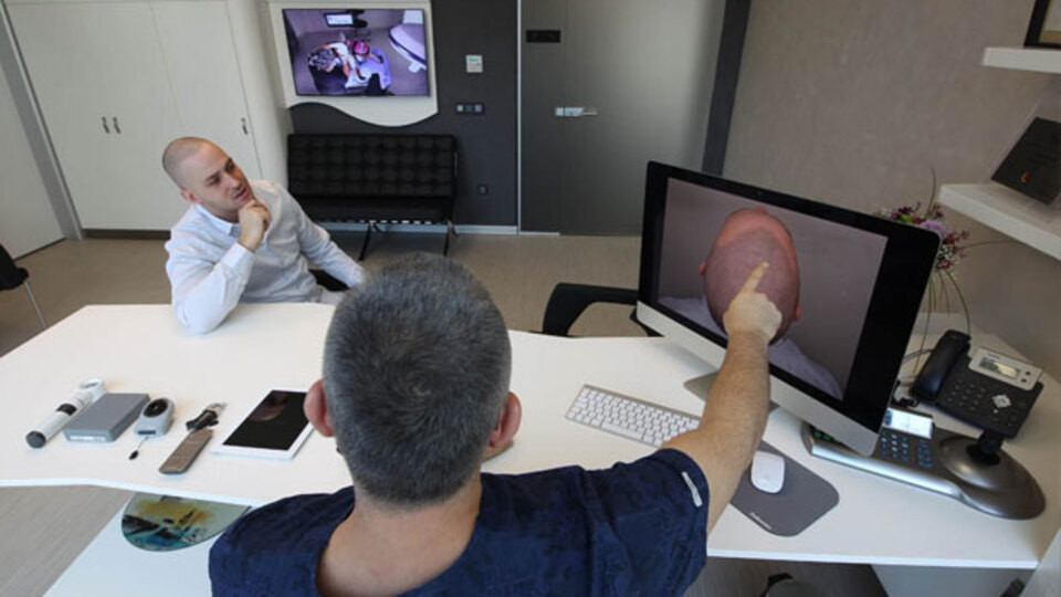 Dünyanın en başarılı saç ekimi otoriteleri İstanbul'daydı