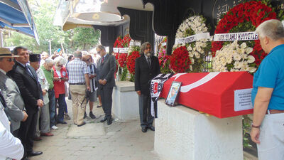 Emekli Tuğamiral Çakmak son yolculuğuna uğurlandı