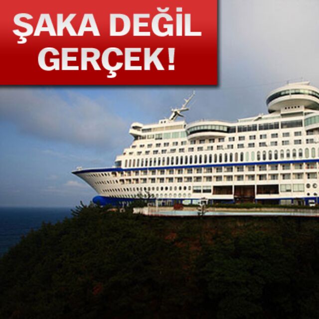 Koca gemi karaya vurdu!