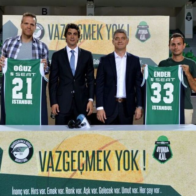 Darüşşafaka'dan çifte imza!