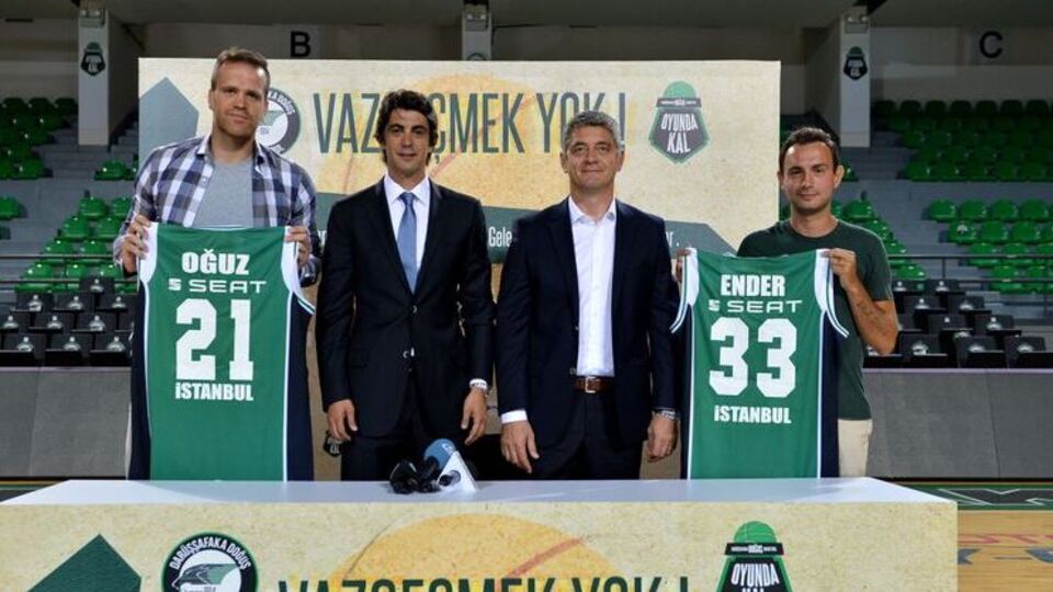 Darüşşafaka'dan çifte imza!