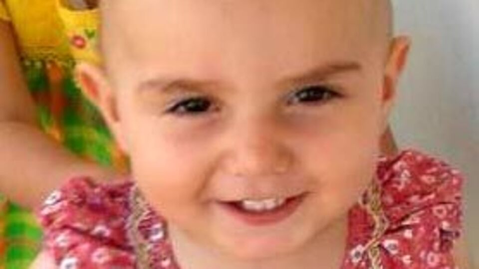 Balkondan düşen Esma öldü