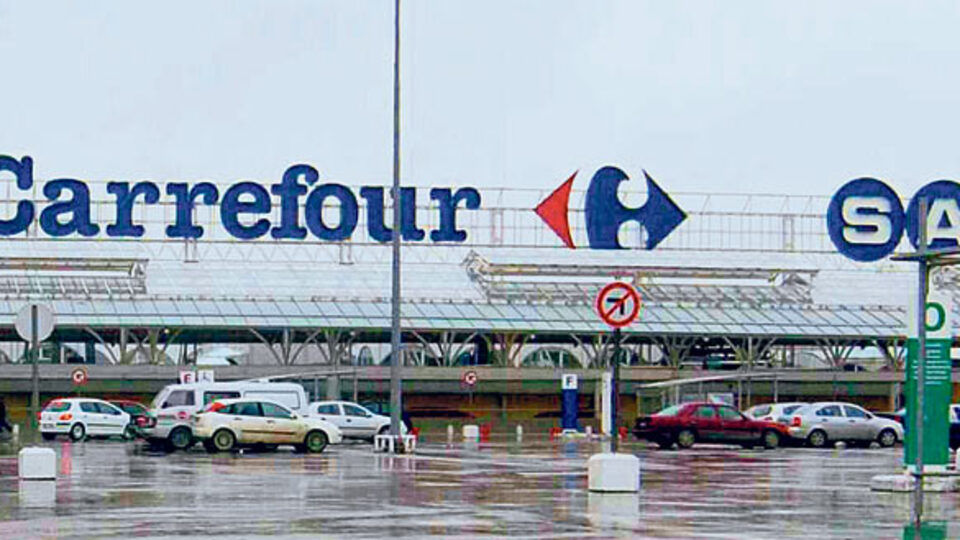 Carrefoursa o şirketin paylarını devraldı