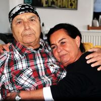 Parayı değil aşkı seçti!