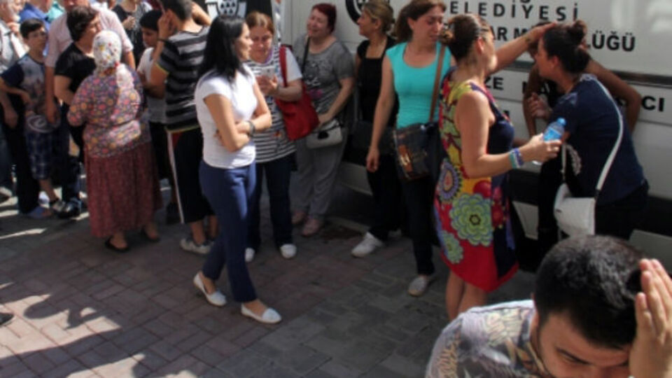 Emlakçı, eşini ve oğlunu öldürüp intihar etti