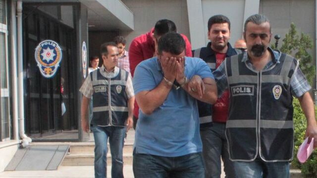 Fuhuş şebekesinin şifrelerini ahlak polisi çözdü