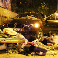 Çiçekçiye çarpıp kaçtı!