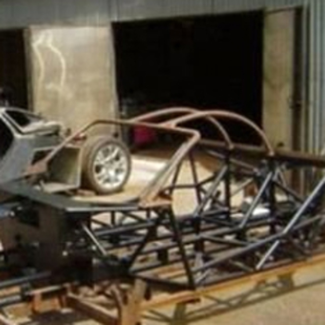 Hurdaya çıkmış parçalardan 'McLaren' yaptı!