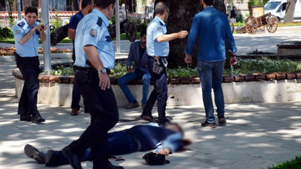 Sultanların türbesindeki düello kamerada!