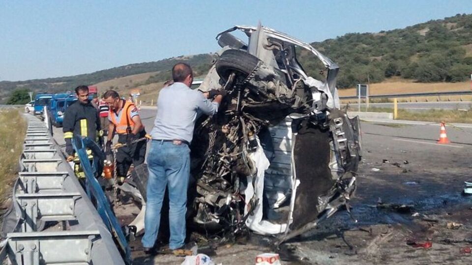Feci kaza: 6 ölü, 2 yaralı