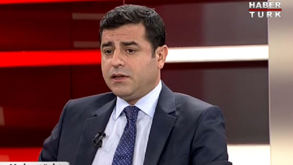 Selahattin Demirtaş: PKK kesinlikle silah bırakmalıdır!
