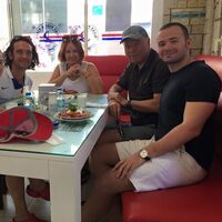 Müjde Ar, pidecide yakalandı