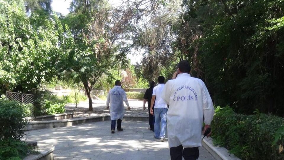 Eski belediye başkanının evine saldırı