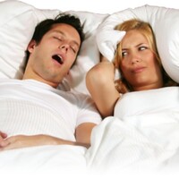 Horlayan insan uykusunu alamıyor