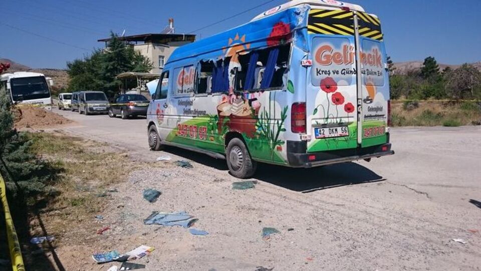 Kreş servisi tankerle çarpıştı!