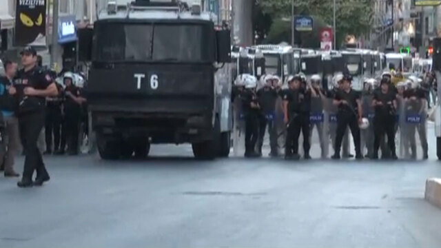 Kadıköy'de polis müdahalesi!