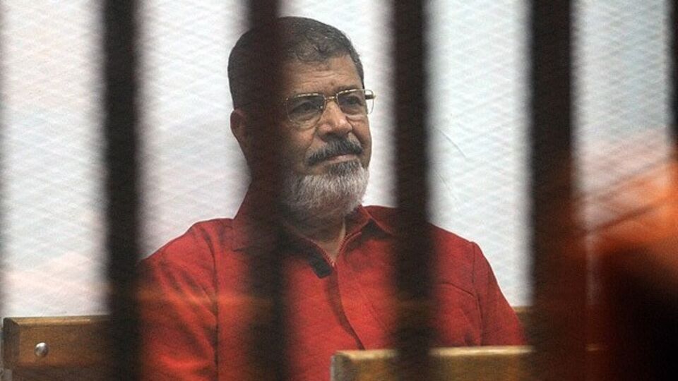 Mursi'nin duruşması ertelendi