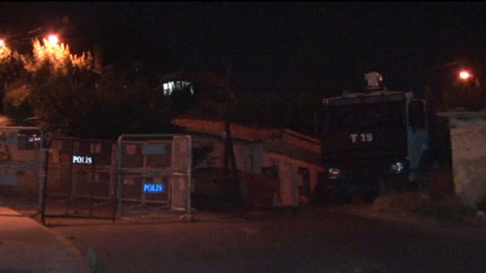 Sarıyer'de polise ateş açıldı