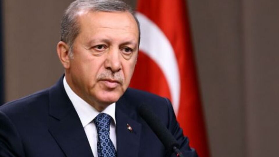 Erdoğan, şehit polisin ailesine başsağlığı diledi