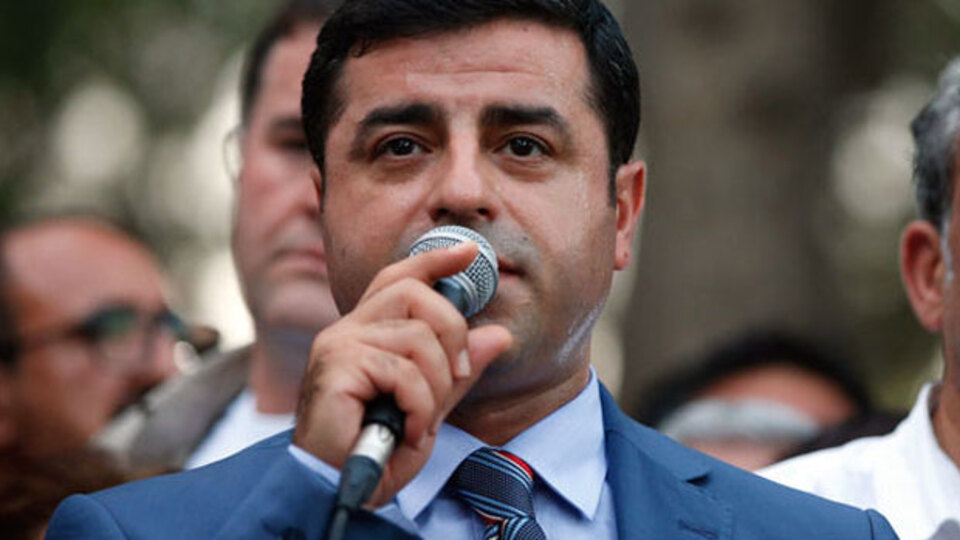 Demirtaş'tan şehit polislerle ilgili açıklama