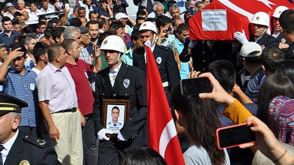 Şehit polisler son yolculuğuna uğurlandı