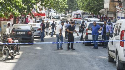 Diyarbakır'da polise silahlı saldırı: 1 şehit!