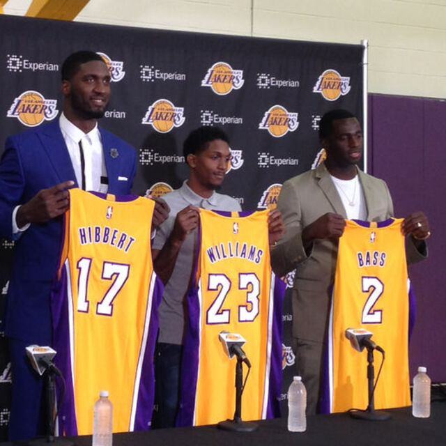 Los Angeles Lakers'dan 3 transfer