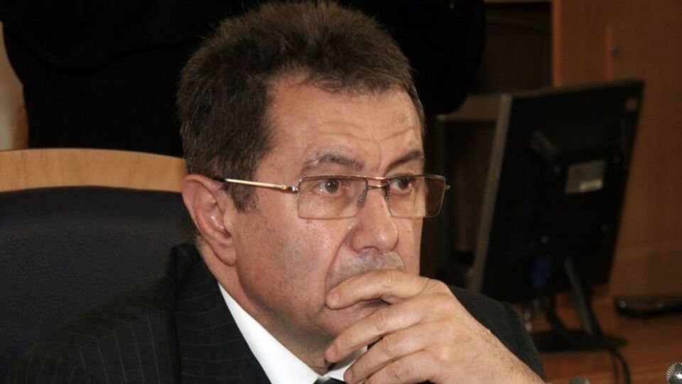 Dükkanları satışa çıktı!