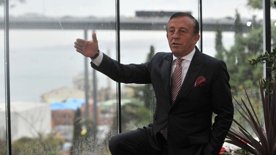 Ağaoğlu'nun telefonuna gelen "meçhul mesaj" savcılıkta