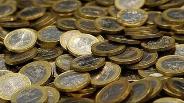 Bozuk parayla 1,5 milyon kişiye maaş!