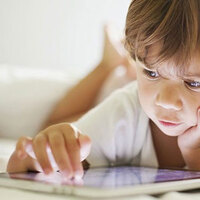 Çocuğumuzun fotoğrafını sosyal medyada paylaşmamız doğru mu?