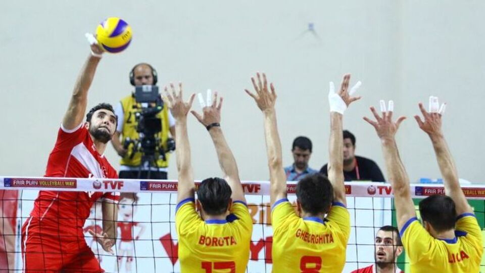 Efeler Romanya'yı geçti!