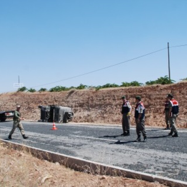 Diyarbakır'da askeri araca saldırı!