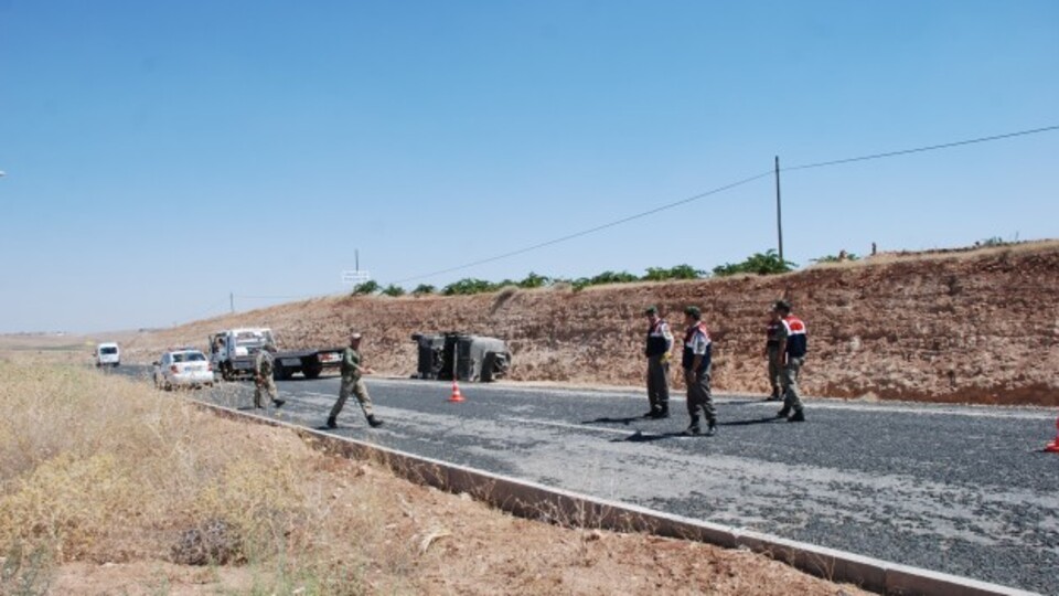 Diyarbakır'da askeri araca saldırı!