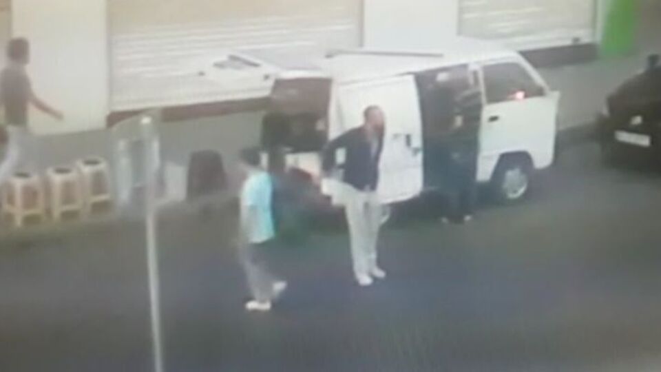 Polis merkezine saldıracaktı, fark edilince kaçtı