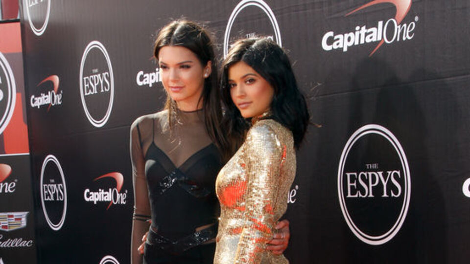 Bu kez ticarete soyundular!