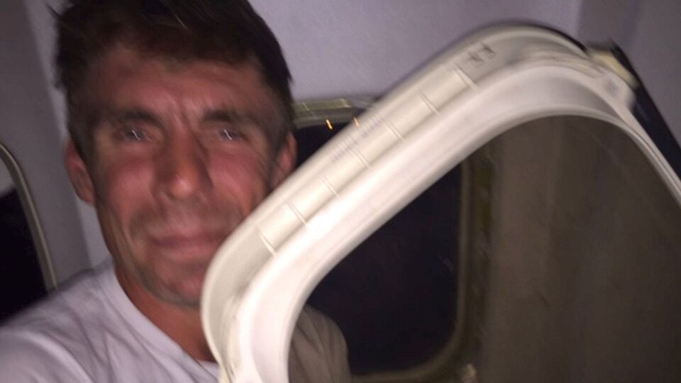 Ryanair uçağında skandal!
