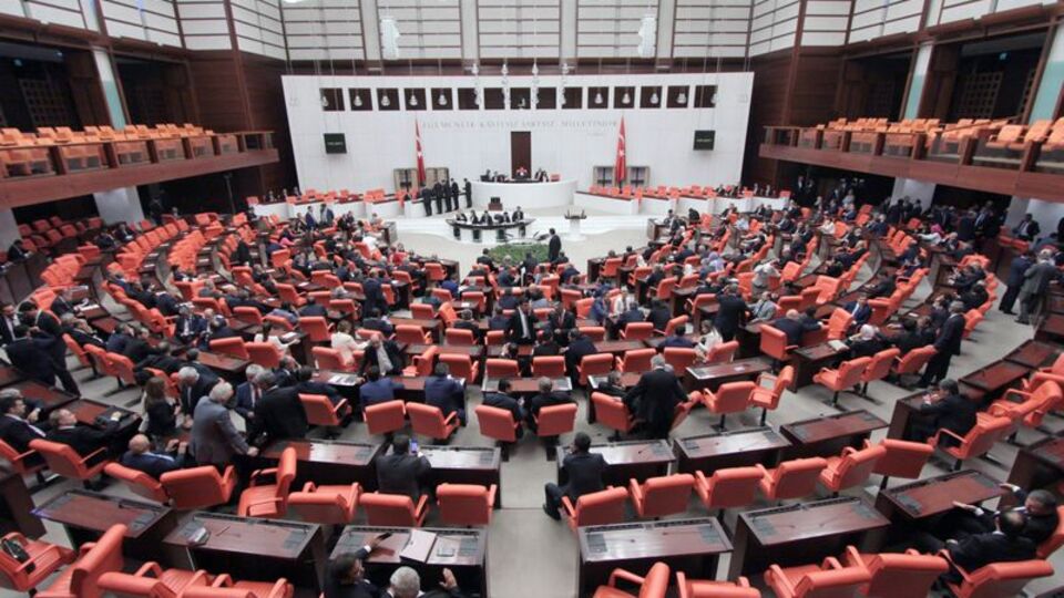 HDP'li vekiller dilekçelerini verdi