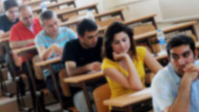 Hoca sınavdan çaktı!