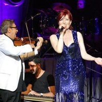 Candan Erçetin Açıkhava'da konser verdi