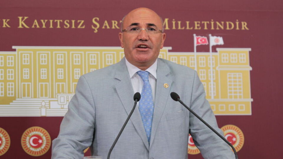 CHP'den Özkes'e sert yanıt!
