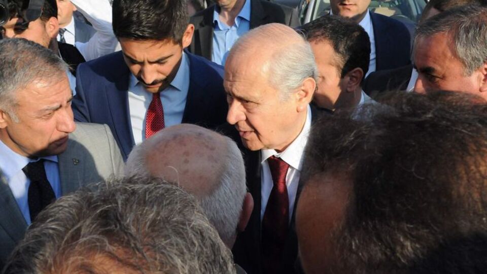 Devlet Bahçeli'den şehit ailesine taziye ziyareti
