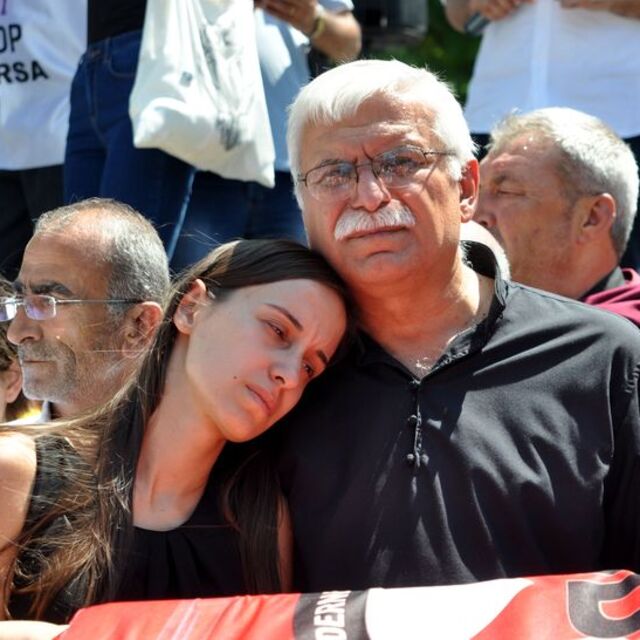 "Arkadaşımın et parçaları üzerimdeydi"