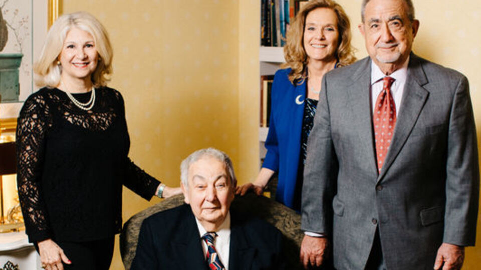 'Kova ve bez alıp Dolmabahçe'nin camlarını silecektim'